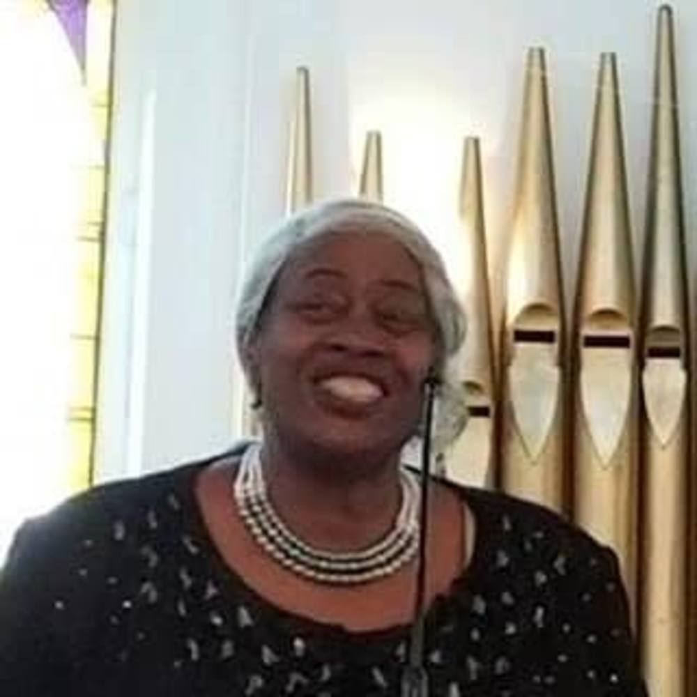 Meet your Posher, Elizabeth